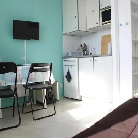 Apartment La Rochelle, 1 Piece, 2 Personnes - Fr-1-246-298